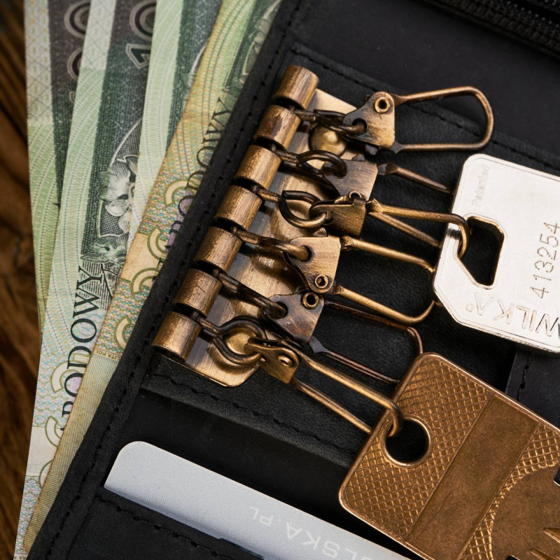 SKÓRZANE ETUI NA KLUCZE VINTAGE PAOLO PERUZZI T-49-BL