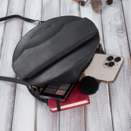 TOREBKA DAMSKA NA RAMIĘ CZARNA SKÓRZANA VINTAGE PAOLO PERUZZI T-92-HBL