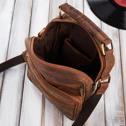 PRAKTYCZNA MĘSKA SASZETKA NA RAMIĘ VINTAGE PAOLO PERUZZI T-28-HBR