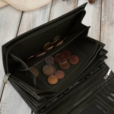 Klasyczny portfel damski skórzany duży czerwony z ochroną RFID Paolo Peruzzi AL-07-RD