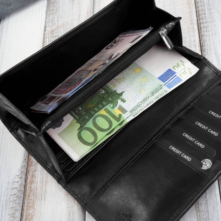 Portfel damski skórzany z tłoczeniem w kwiaty czarny z ochroną RFID Paolo Peruzzi AL-12-BL