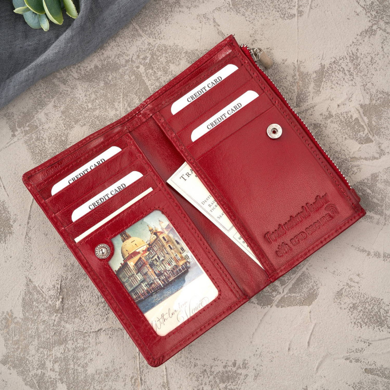 Portfel damski skórzany duży czerwony z ochroną RFID Paolo Peruzzi T-140-RD