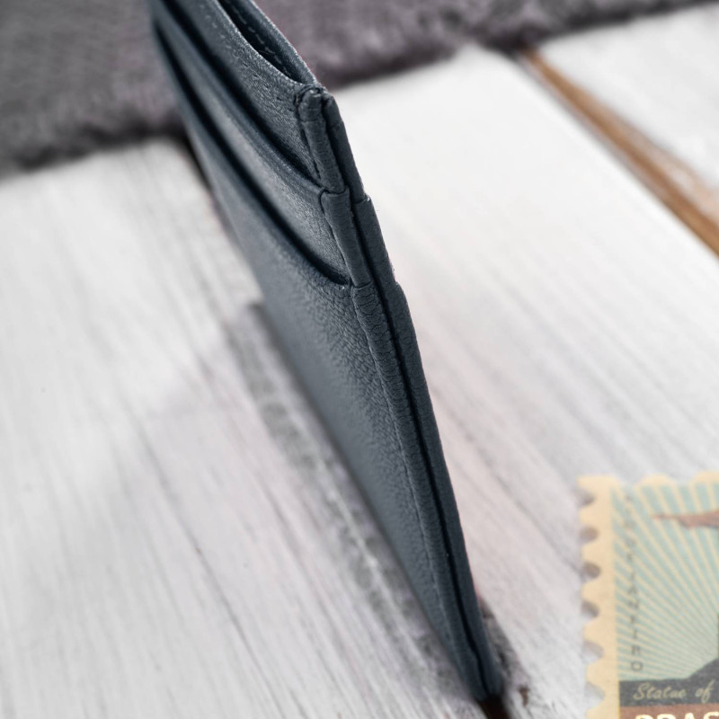 Etui na karty i wizytówki skórzane minimalistyczne praktyczne etui granatowe Paolo Peruzzi T-151-NV
