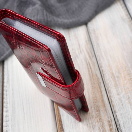 Skórzane etui na karty czerwone lakierowane SP-15-JRD