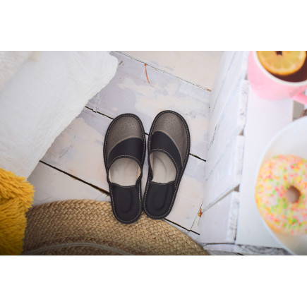 Obuwie domowe męskie skóra eko z profilowaną skórzaną wkładką KM-12-GR-42