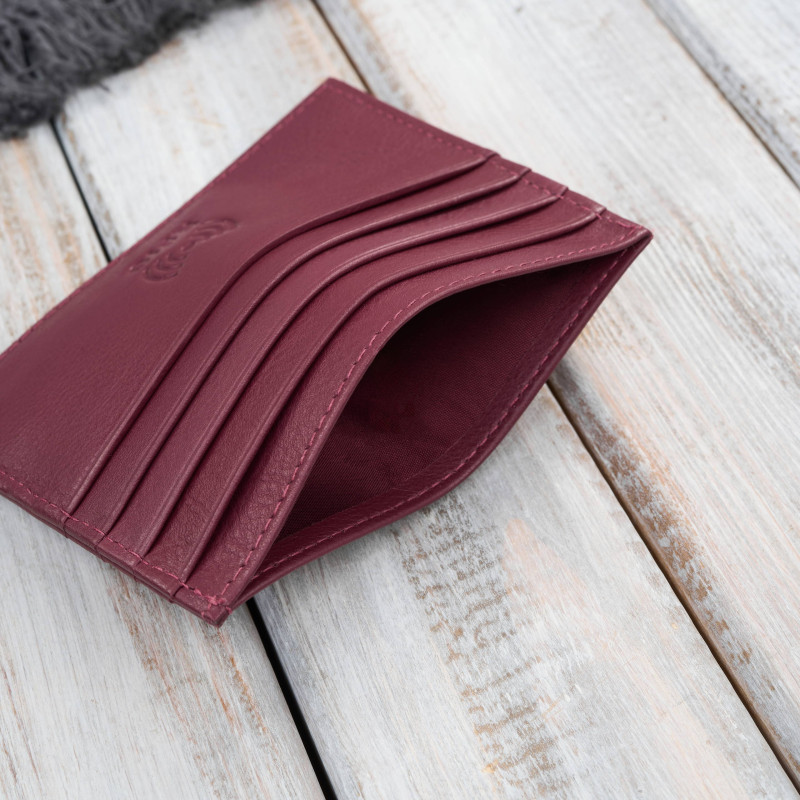 Etui na karty i wizytówki skórzane praktyczne z ochroną RFID czerwone Paolo Peruzzi