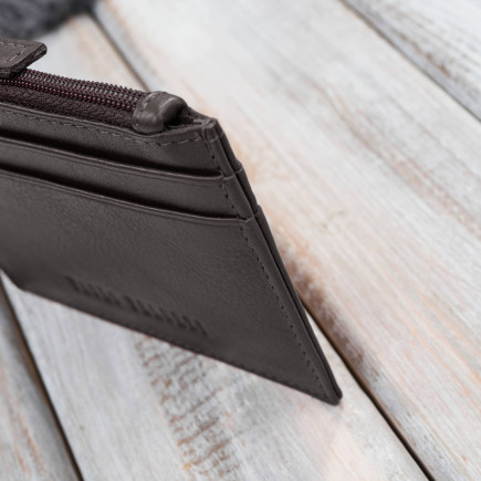 Etui na karty ze skóry naturalnej z kieszonką na suwak RFID brązowe Paolo Peruzzi