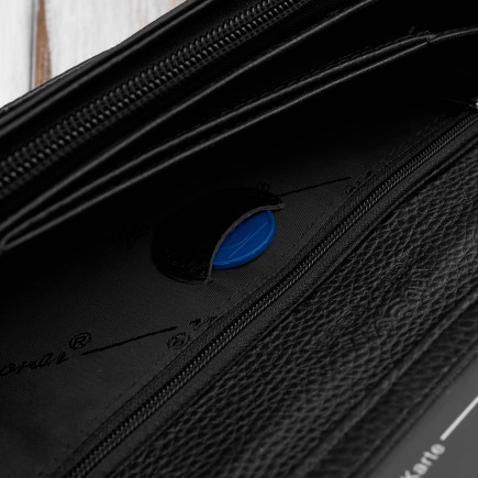 Portfel damski skórzany lakierowany czarny croco SP-16-CBL – elegancki portfel z tłoczeniem