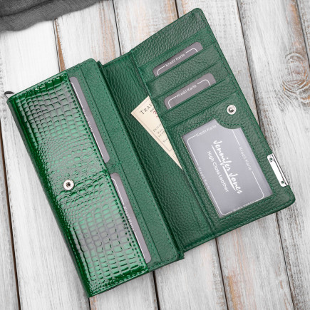 Portfel damski skórzany lakierowany zielony croco SP-16-CGRN – elegancki portfel z tłoczeniem