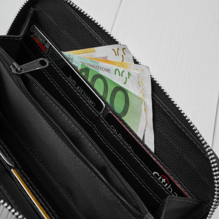 Mała skórzana torebka damska 2w1 czarna | Elegancka kopertówka i torebka na ramię – AY-21-BL