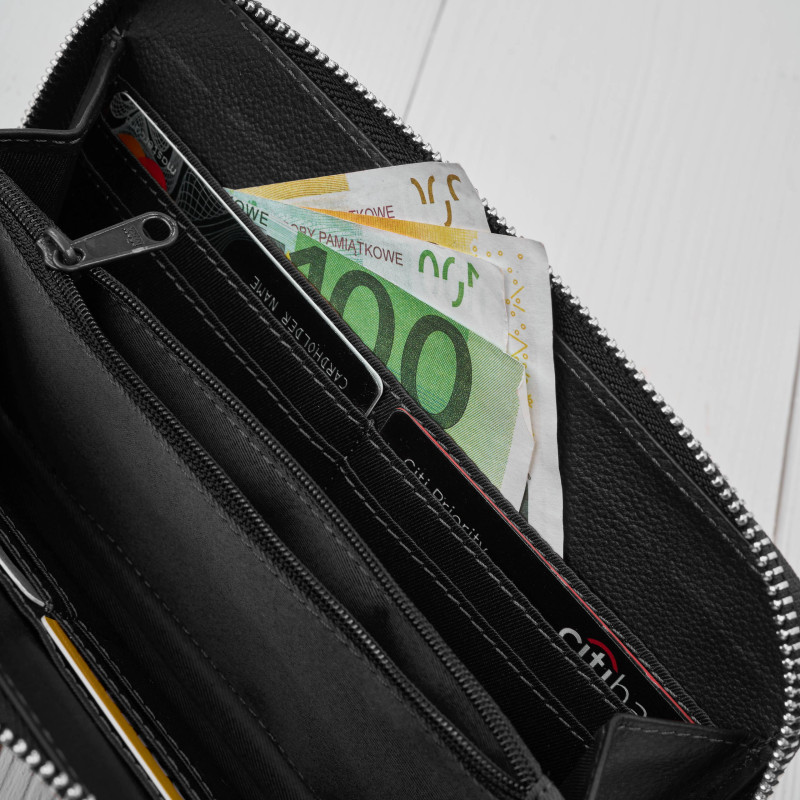Mała skórzana torebka damska 2w1 czarna | Elegancka kopertówka i torebka na ramię – AY-21-BL