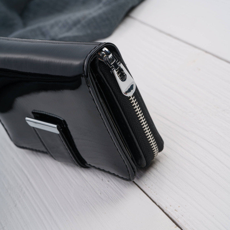 Mały Portfel Damski Skórzany Lakierowany Czarny RFID SP-26-BL