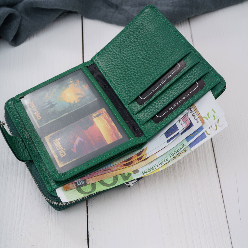 Mały Portfel Damski Skórzany Lakierowany Zielony RFID SP-26-GR