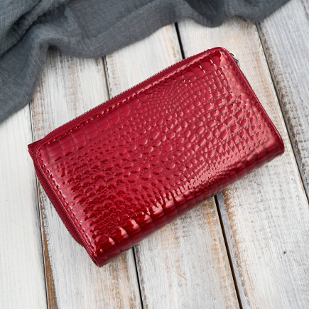 Portfel damski skórzany lakierowany ze zwierzęcym wzorem croco czerwony