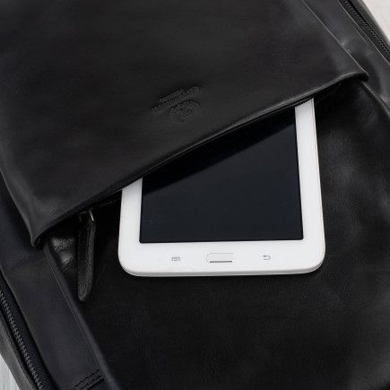 Plecak skórzany Paolo Peruzzi SL-15-BL czarny na laptopa 15,6″